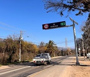 Dirección de Vialidad de la Región Metropolitana concluye innovador proyecto de radares educativos.