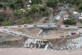 MOP reabre puente mecano de San Alfonso tras 15 días inhabilitado por daños producidos por sistema frontal